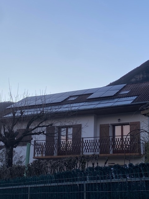 Installation photovoltaïque près de Belley, Montélimar, Éconergies