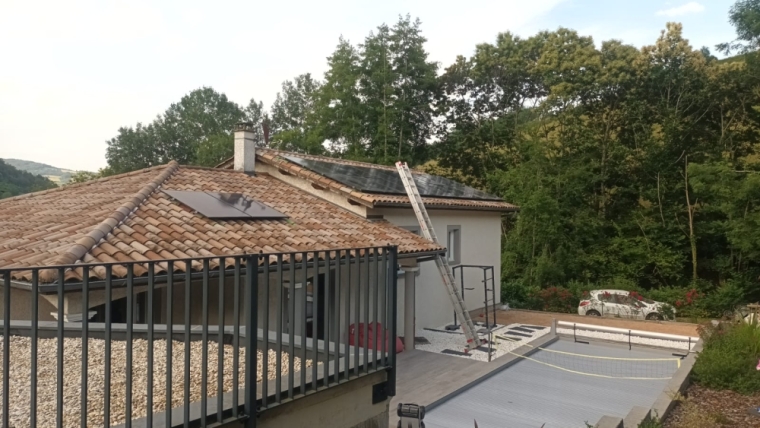 Installation photovoltaïque près de Mâcon, Montélimar, Éconergies